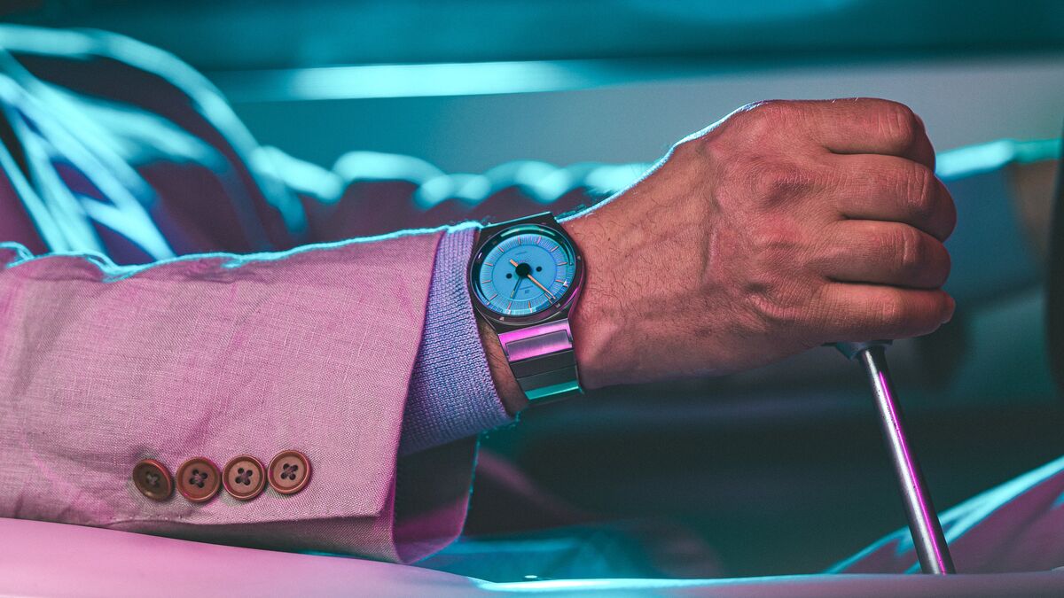 【美品】 Autodromo Group B Corsica Blue Autodromo Group B S2 Corsica Blue Is a Watch Made for Summer