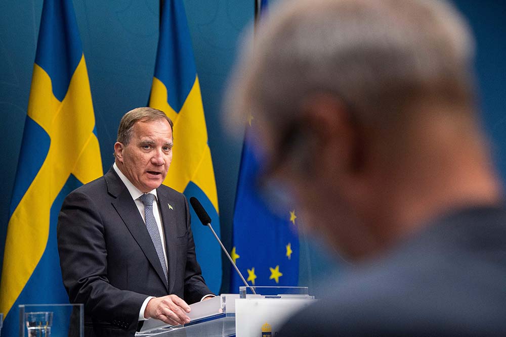 Sweden’s PM Rebuked as Covid Deaths Ignite Political Anger - Bloomberg