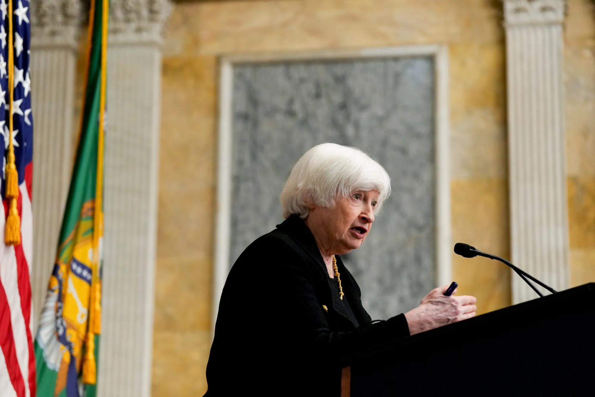 米財務省、債務上限の突破回避で特別措置開始へ－21日から - Bloomberg