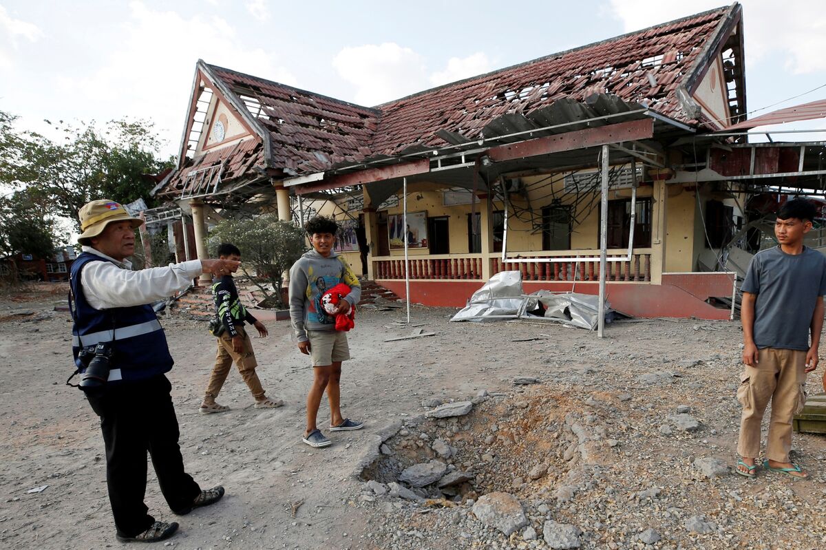 Thailand Says Cambodia Breached Ceasefire, Weighs Next Steps