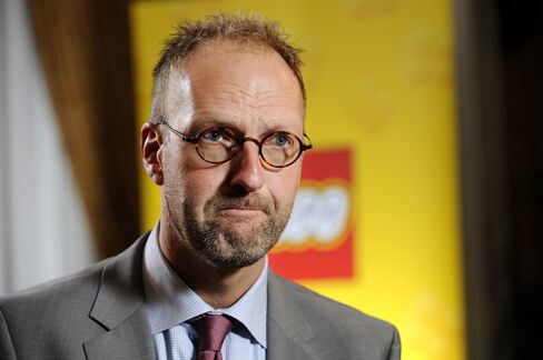 Joergen Vig Knudstorp.
