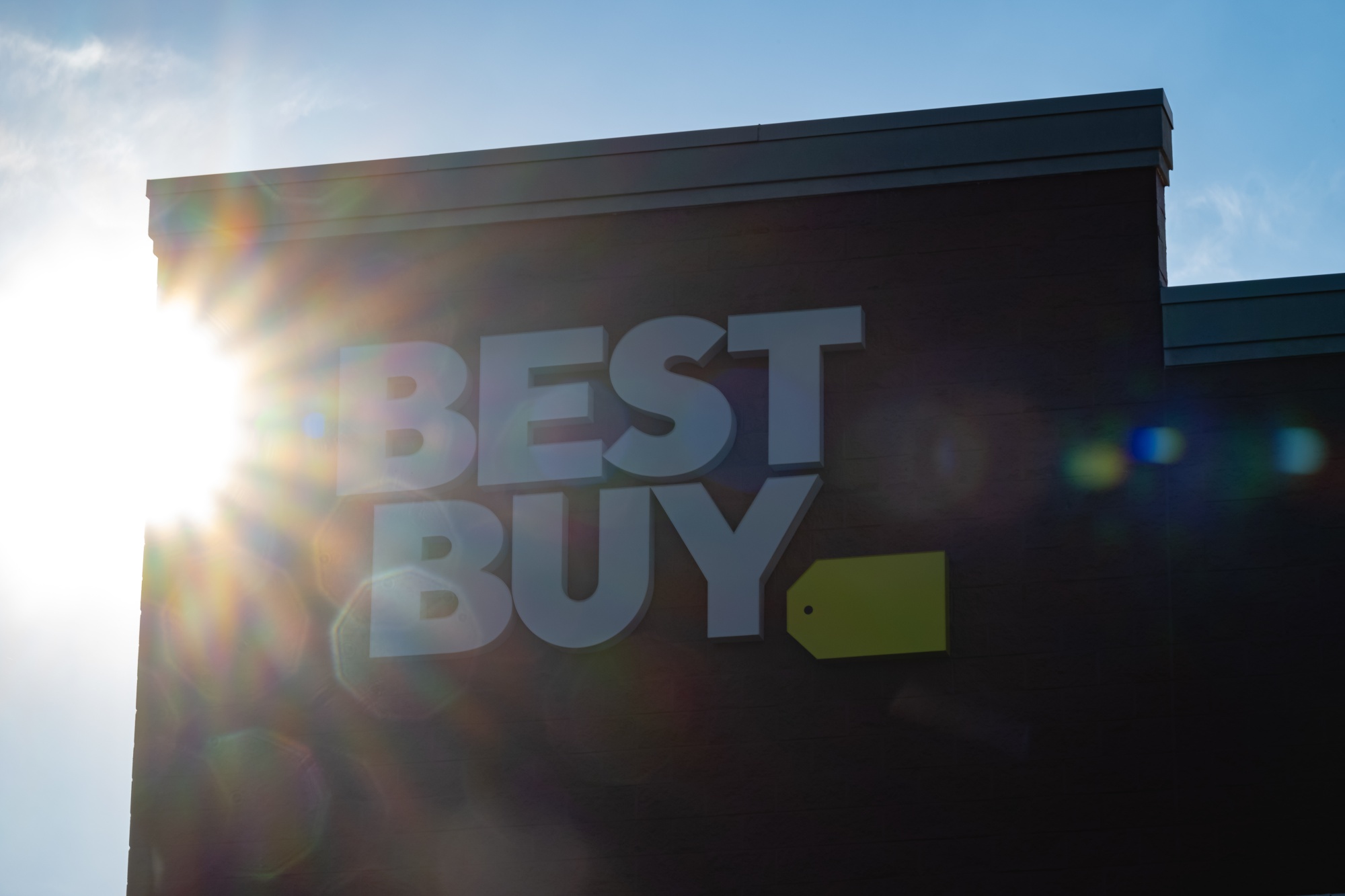 Best Buy Sales Decline Ahead of Black Friday Shopping - Bloomberg