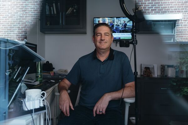 The Man Behind a Tiny Toronto Hedge Fund That Revived Meme Mania