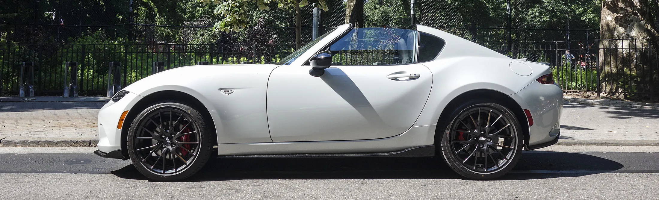 ポルシェ911タルガが高過ぎるなら、マツダロードスターRFはいかが