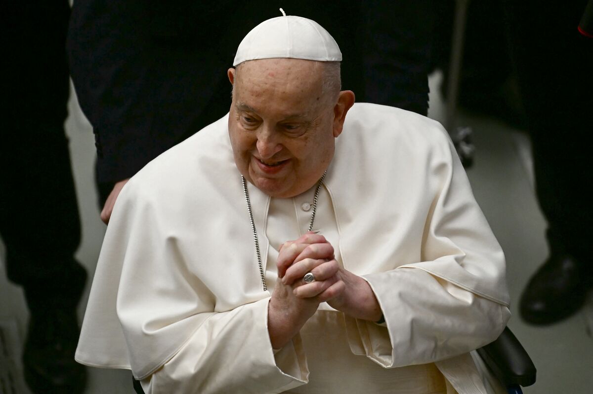 Pope Francis Remains at Risk After a Week of Pneumonia Treatment