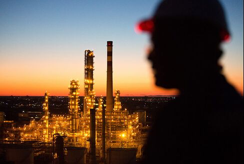 OPEC Output Reaches 3-Year High as Iran Pumps Most Since 2012