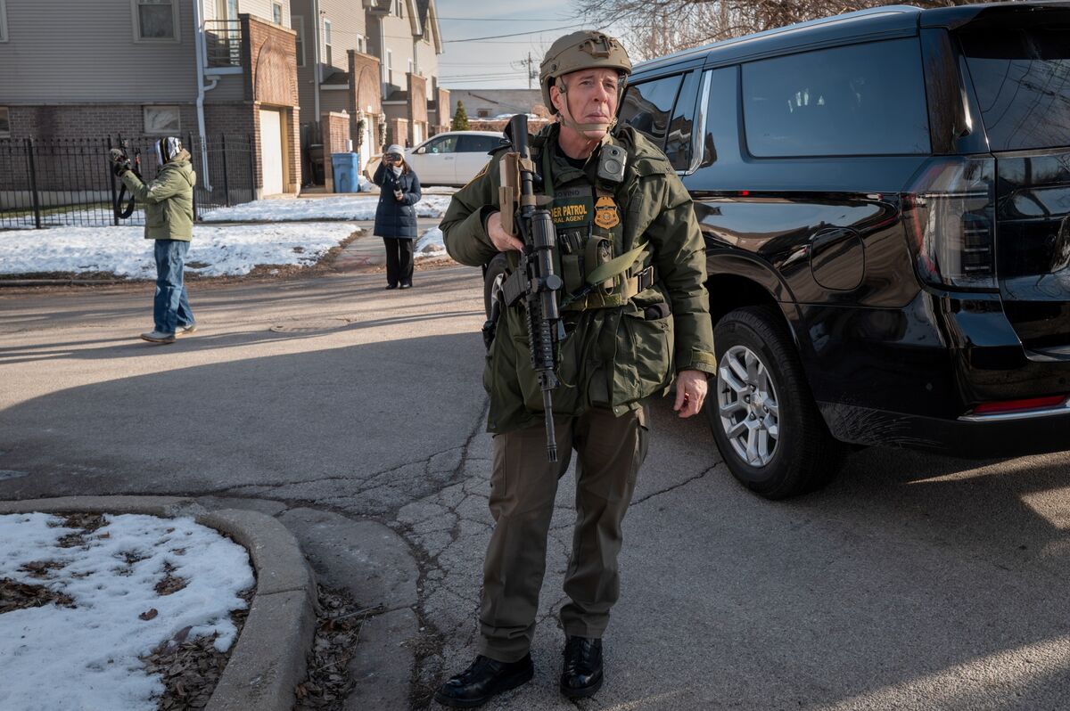 Border Patrol Returns to Haunt Chicago’s Economy Before Holidays