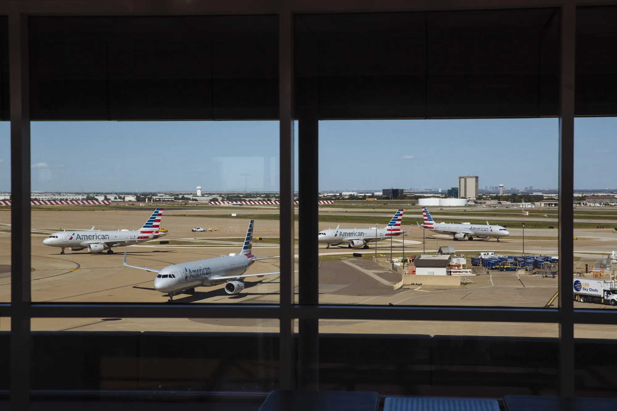 Planes on the tarmac at Dallas Fort Worth International Airport&nbsp;in Dallas, Texas.
