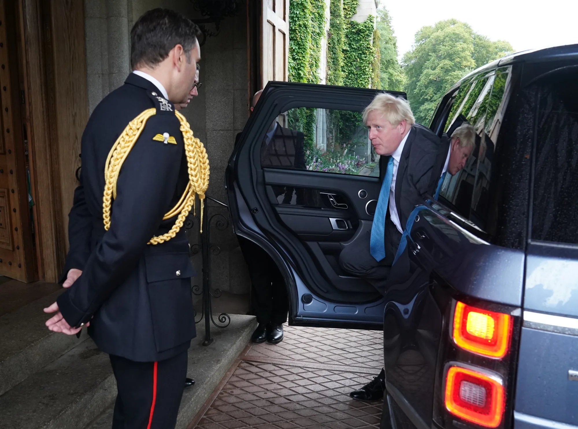 Outgoing Prime Minister Boris Johnson arrives at Balmoral for an audience with Queen Elizabeth II on Sept. 6.