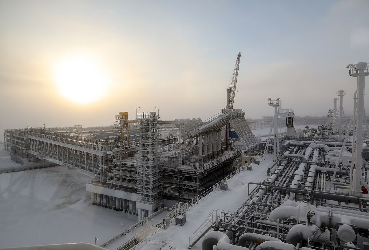 Russia Prepares Earliest-Ever Arctic LNG Shipment to Asia - Bloomberg