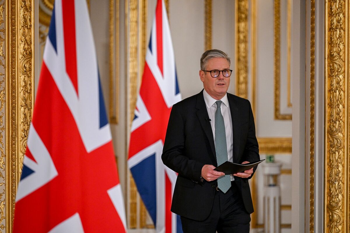 Starmer Sees £45 Billion Savings in UK Push Into Digital, AI