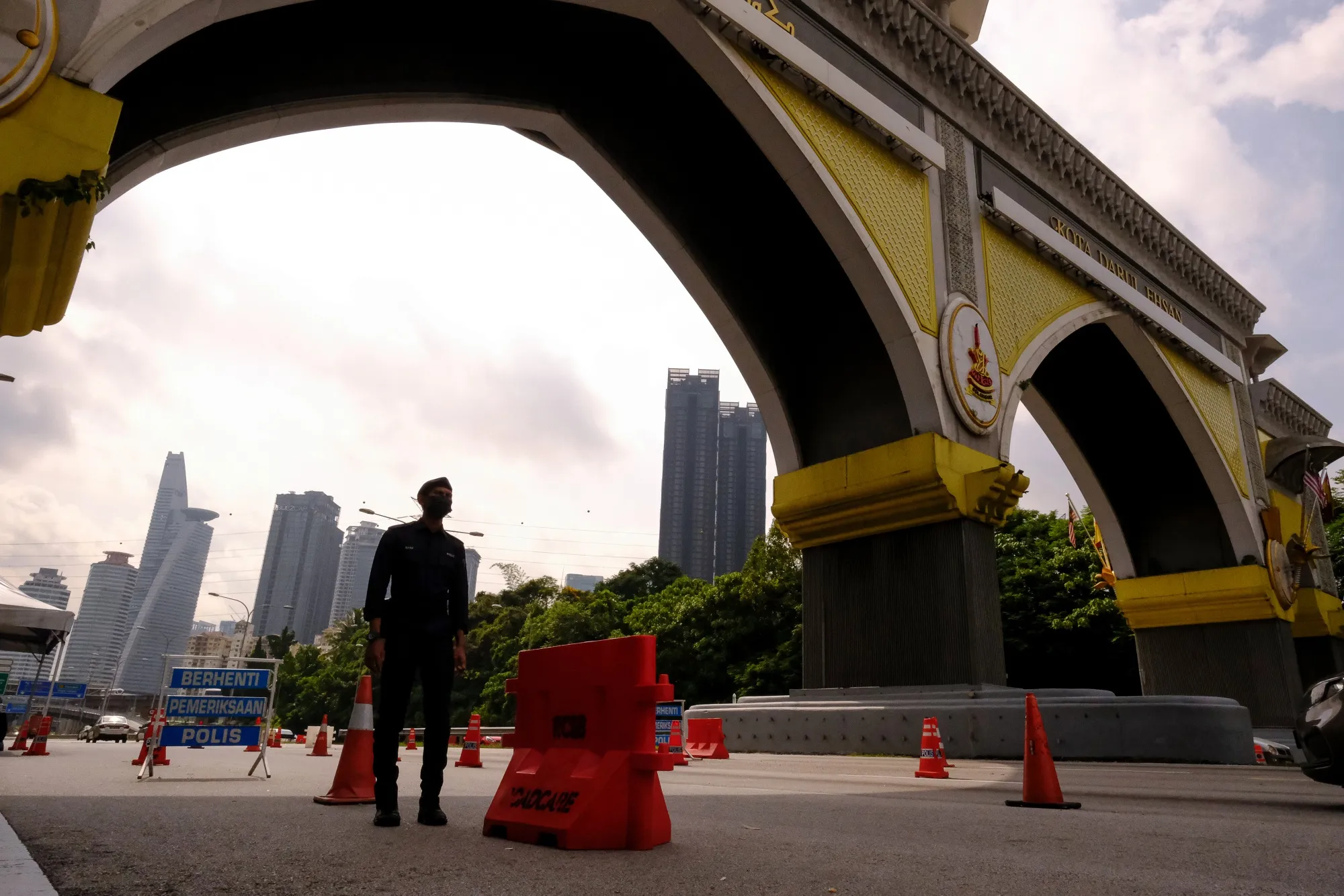 A border checkpoint between Kuala Lumpur and Selangor state during a Movement Control Order in Petaling Jaya, Malaysia, on Aug. 11.