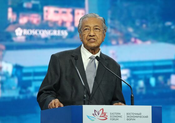The Race to Lead Malaysia Comes Down to Two Long-Time Rivals