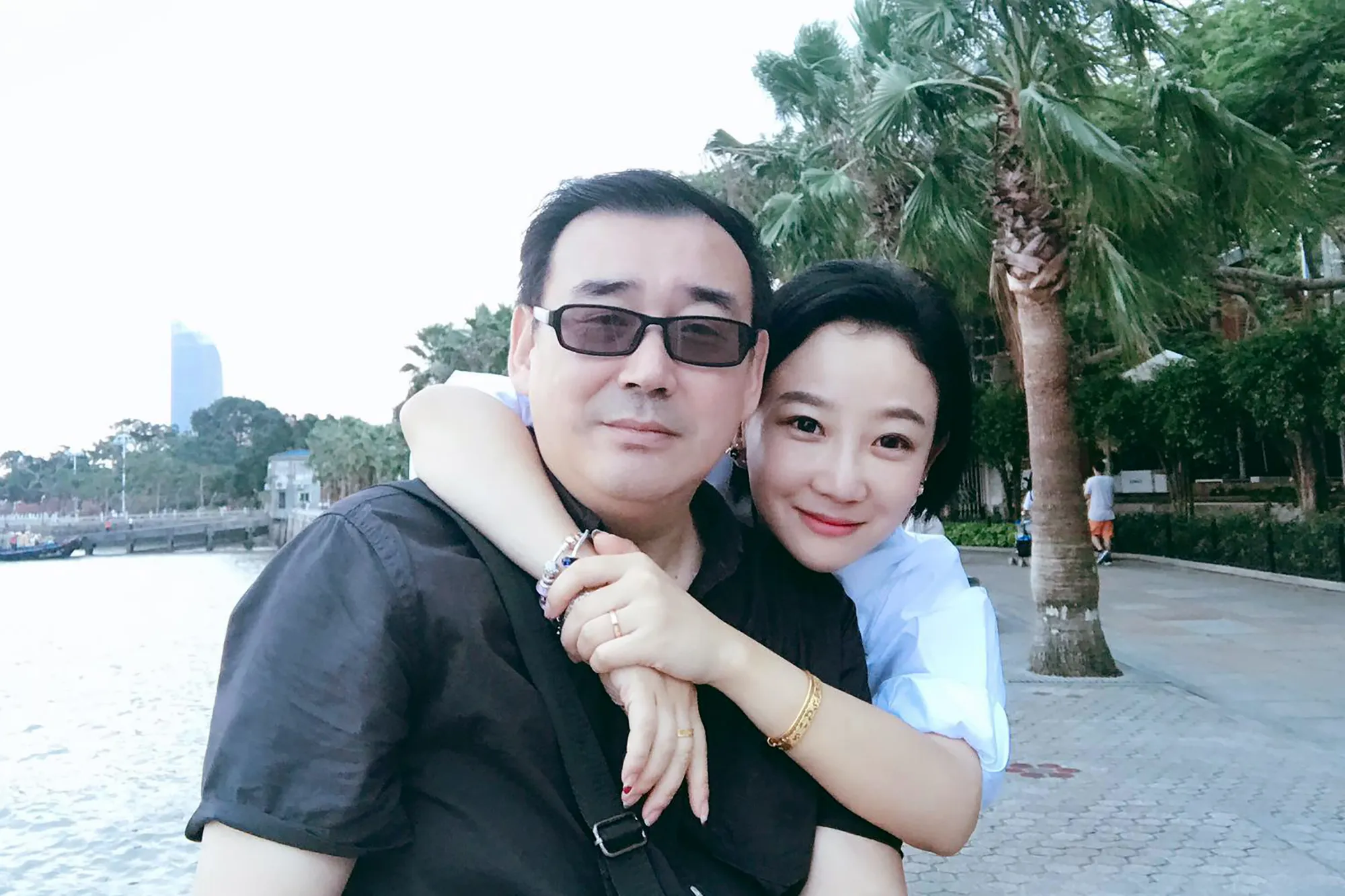 Yang Hengjun and his wife Yuan Xiaoliang.