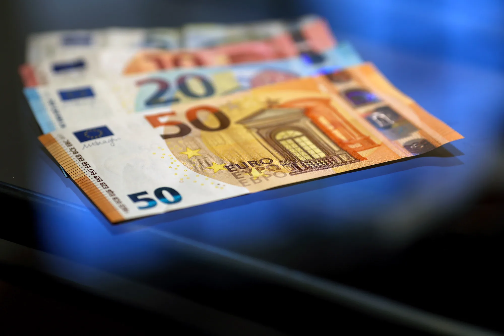 The currency seems to be mirroring a pattern from August 2017, when it briefly breached the $1.20 psychological mark.