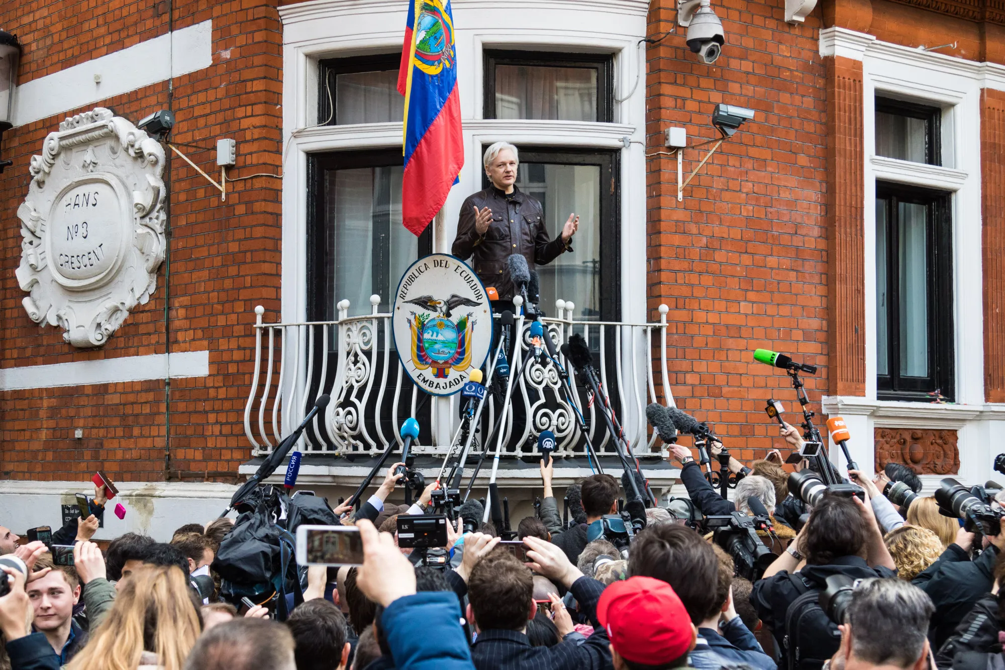 Assange, unplugged.
