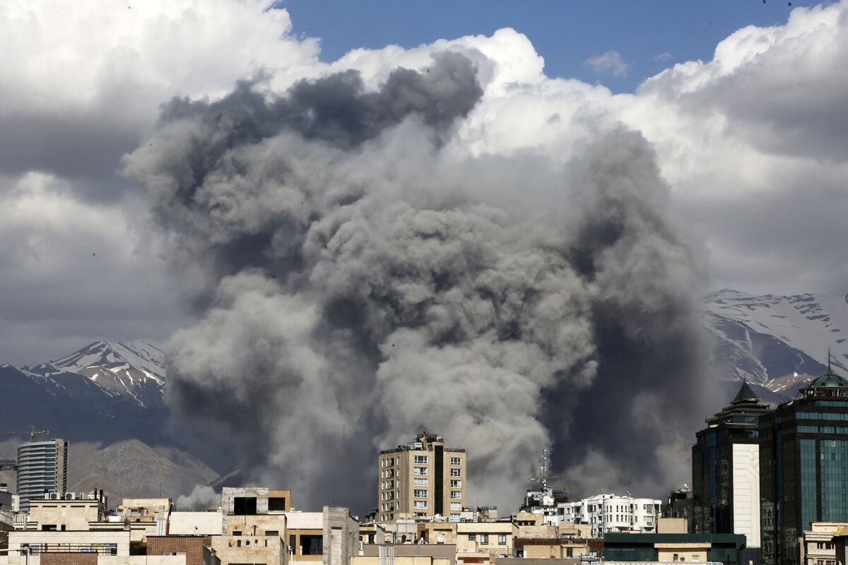 Coverage image for: America Keeps Falling for the Short-War Fallacy