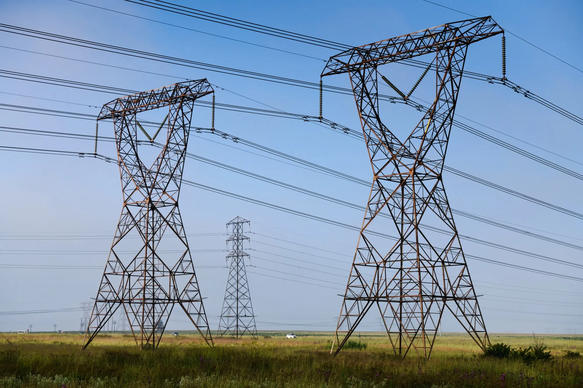 South Africa’s plan to roll out a 14,000-kilometer expansion of its national power grid will cost about 440 billion rand.
