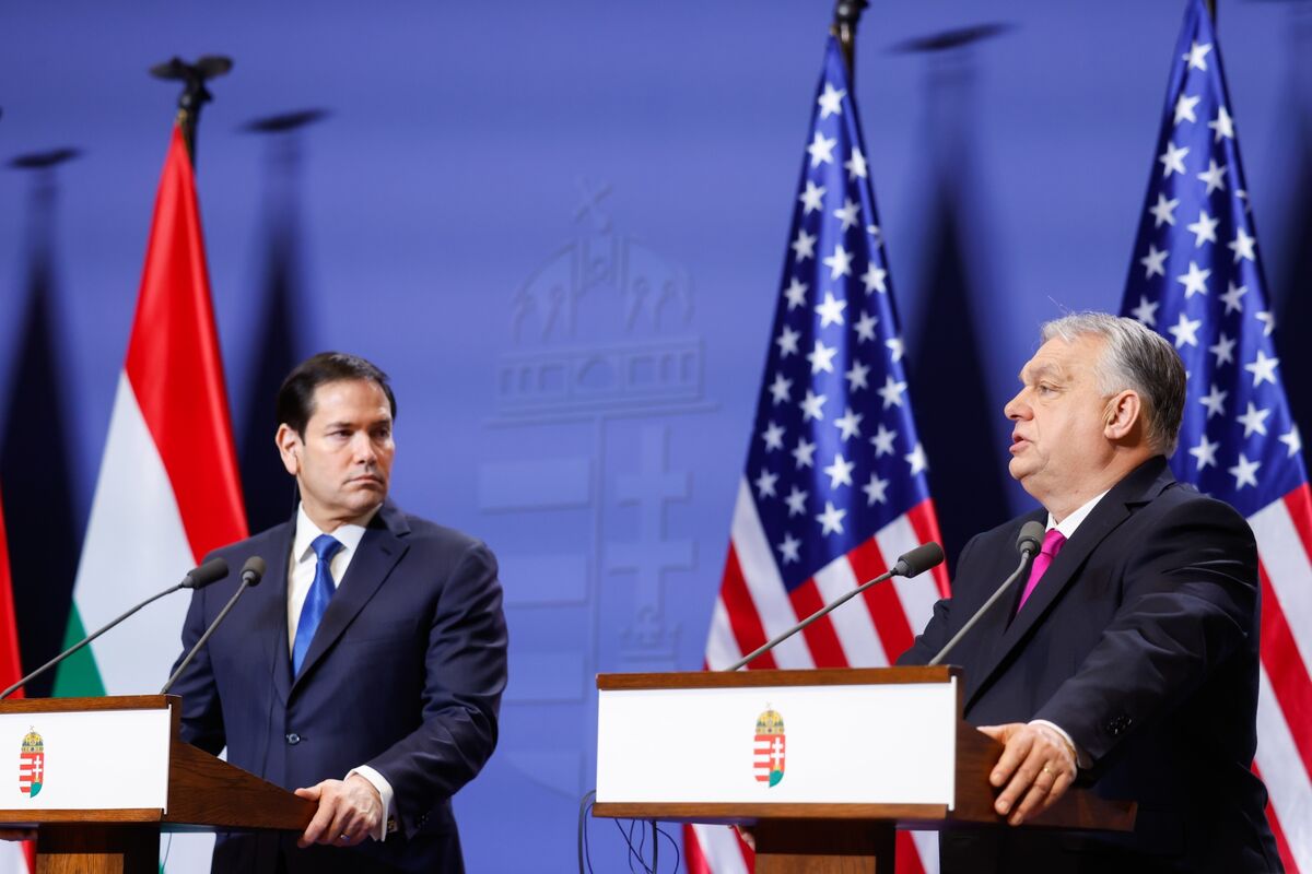 
                            Rubio Pledges US Support for Hungary’s Orban Ahead of Tight Vote