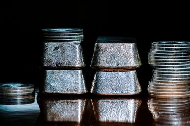 Gold Tops $5,500 as Record Rally Gains Pace