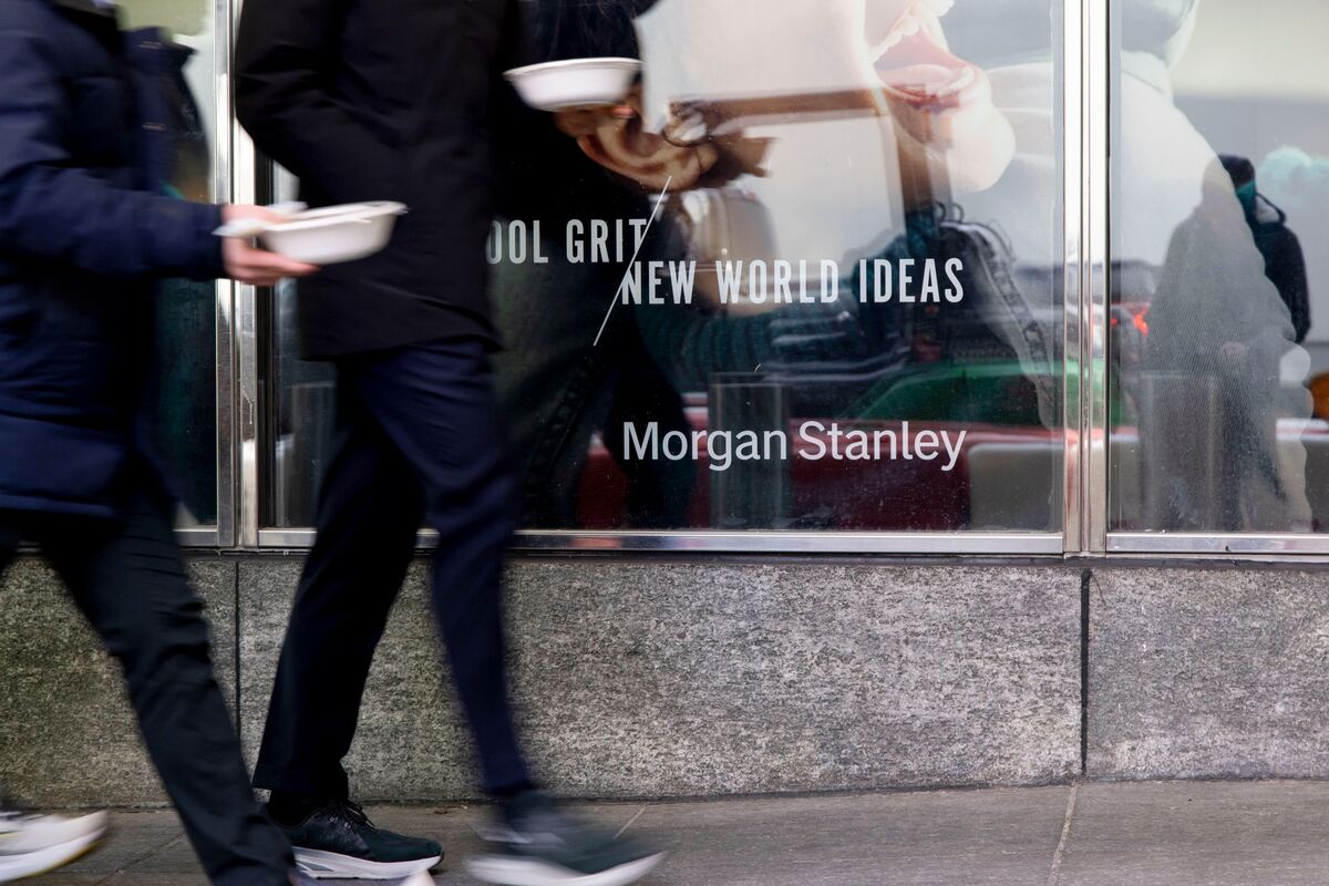 
                            Morgan Stanley Boosts Senior Asia Banker Bonuses by Up to 40%