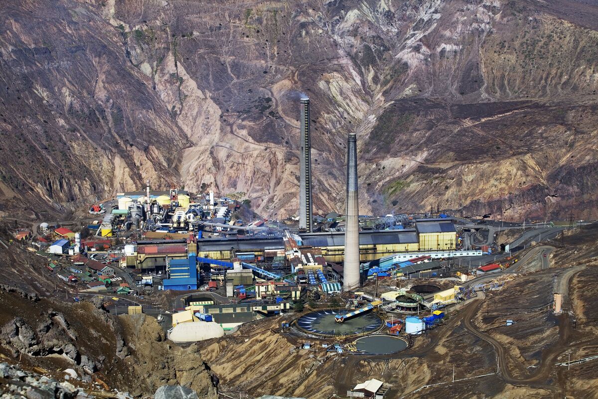 Collapse at Key Codelco Copper Mine Clouds Production Prospects - Bloomberg
