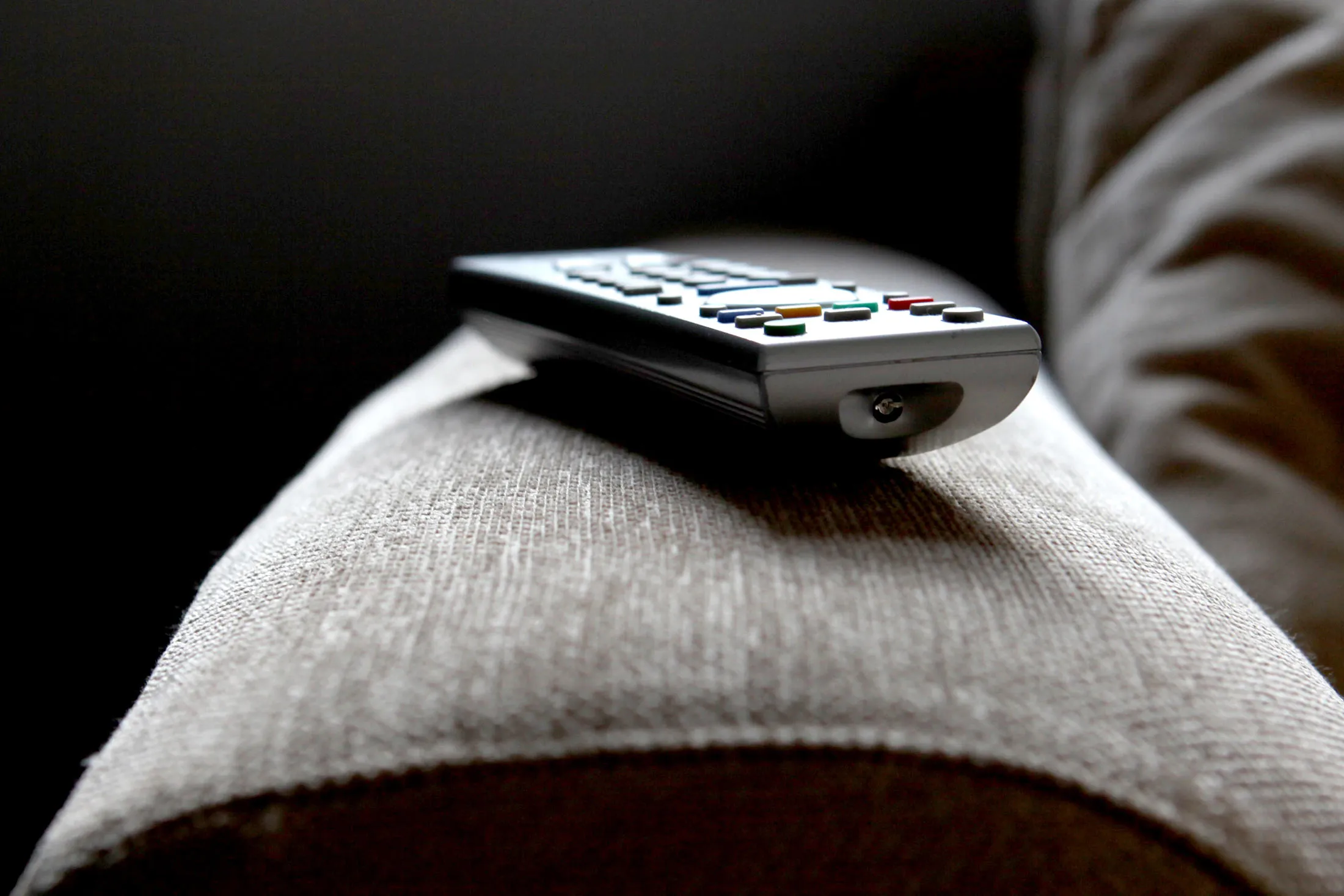 1467236360_remote