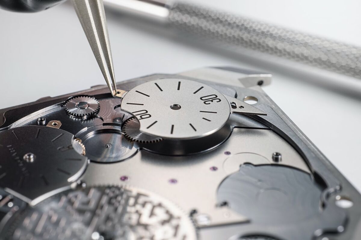 Bulgari Makes World's Thinnest Watch, Plus NFT, for €400,000 - Bloomberg