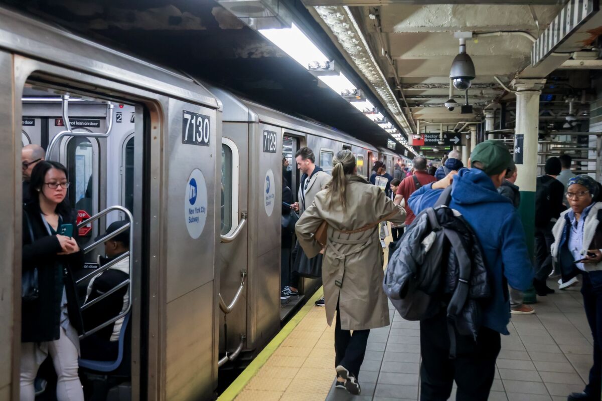 MTA Seeks to End $1 Billion of Tariffs on Subway Cars, Buses