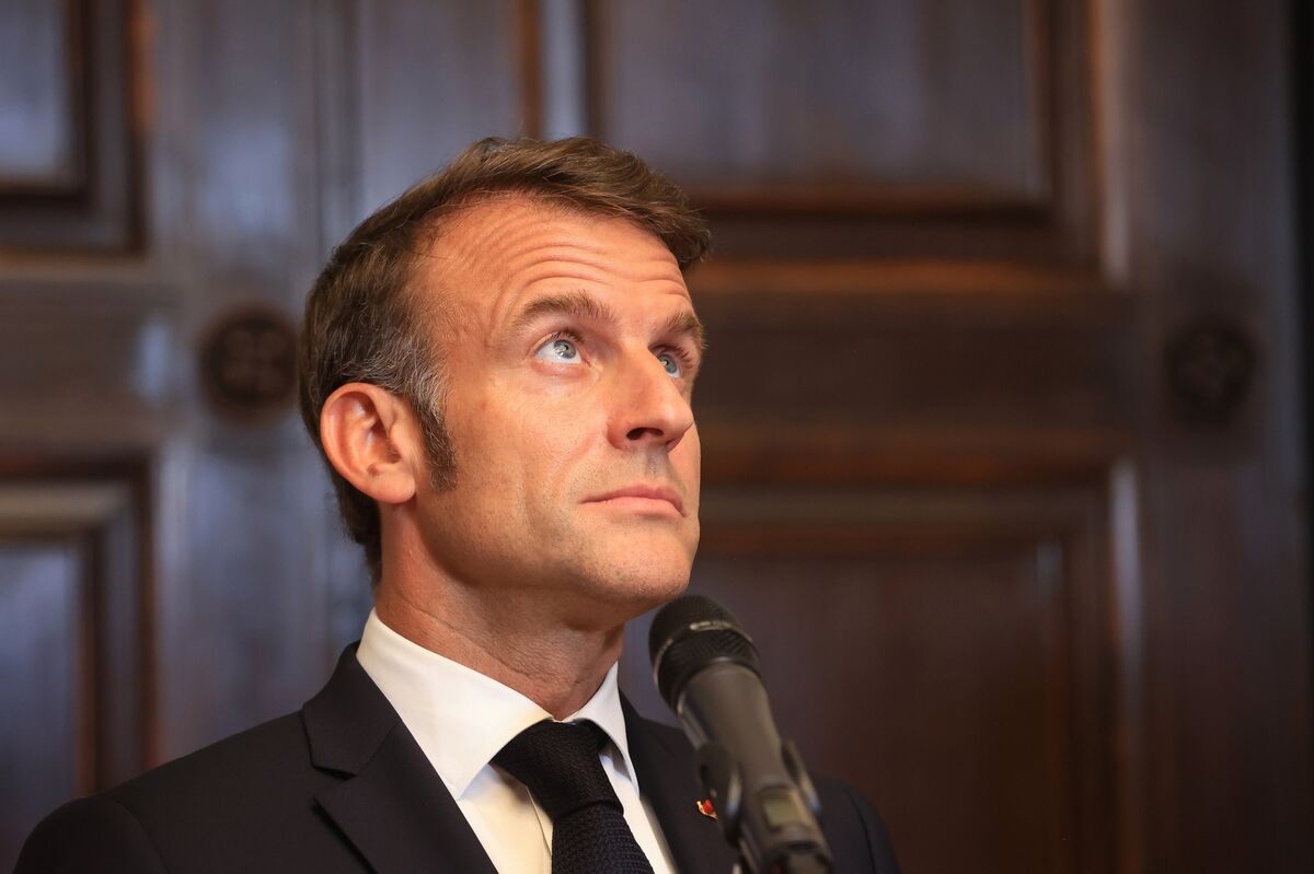 Macron Boxed In by French Rivals After His Prime Minister Quits