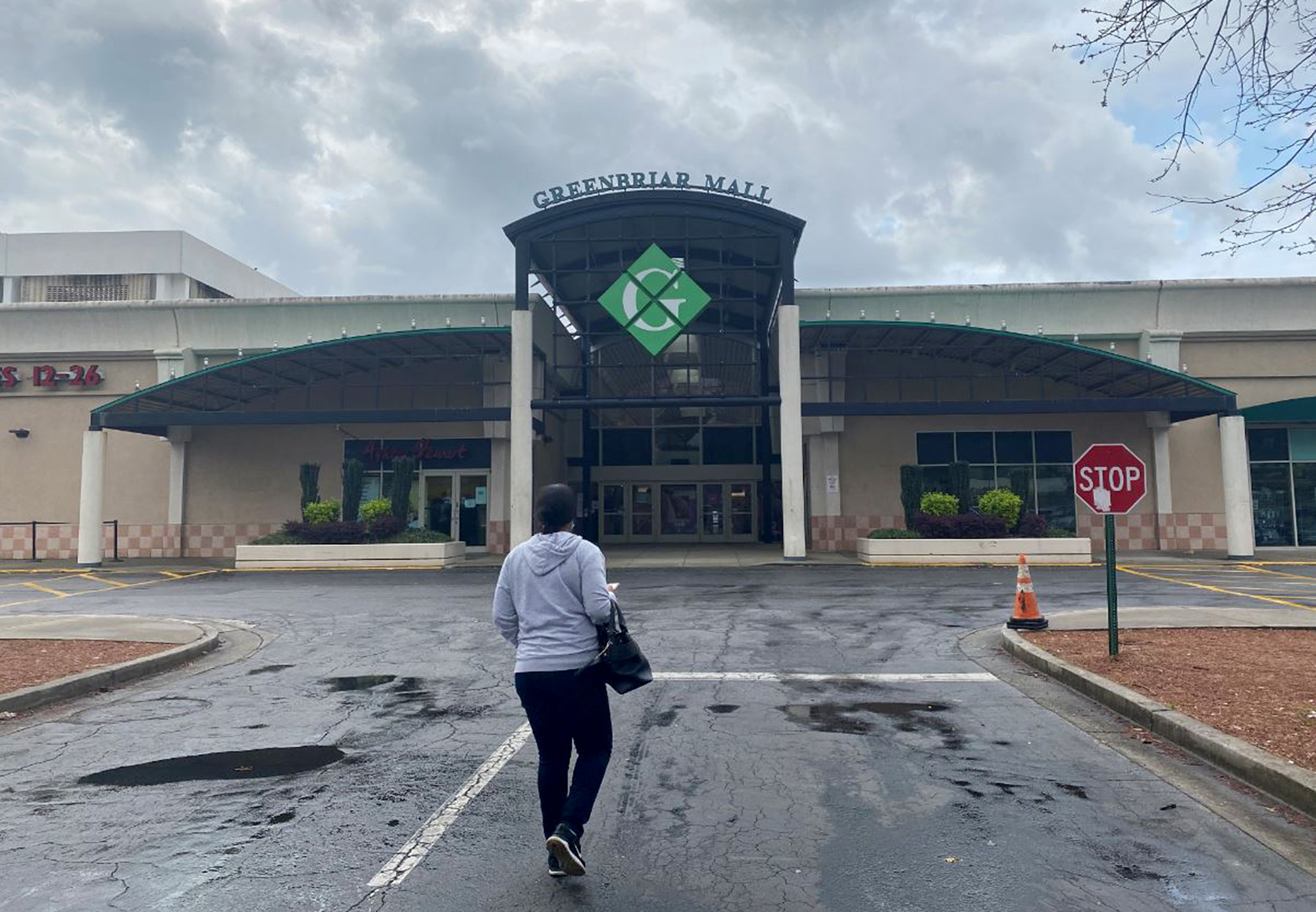 Atlanta’s Greenbriar Mall, one of the country’s oldest, recently lost its last anchor store.&nbsp;
