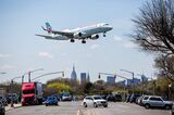 Planes Landing At LaGuardia As City Plans For Airport Expansion 