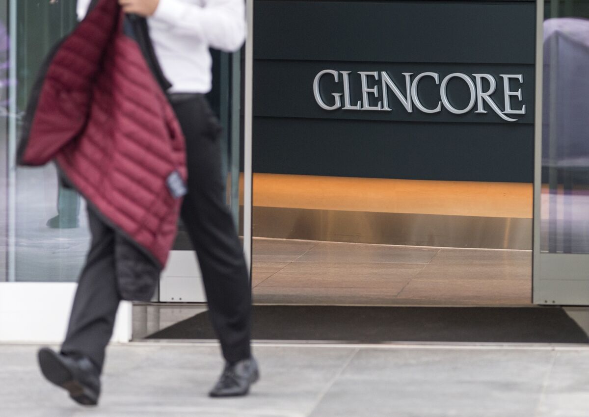 Glencore, Credit Agricole Prepare Canadian-Dollar Bond Sales