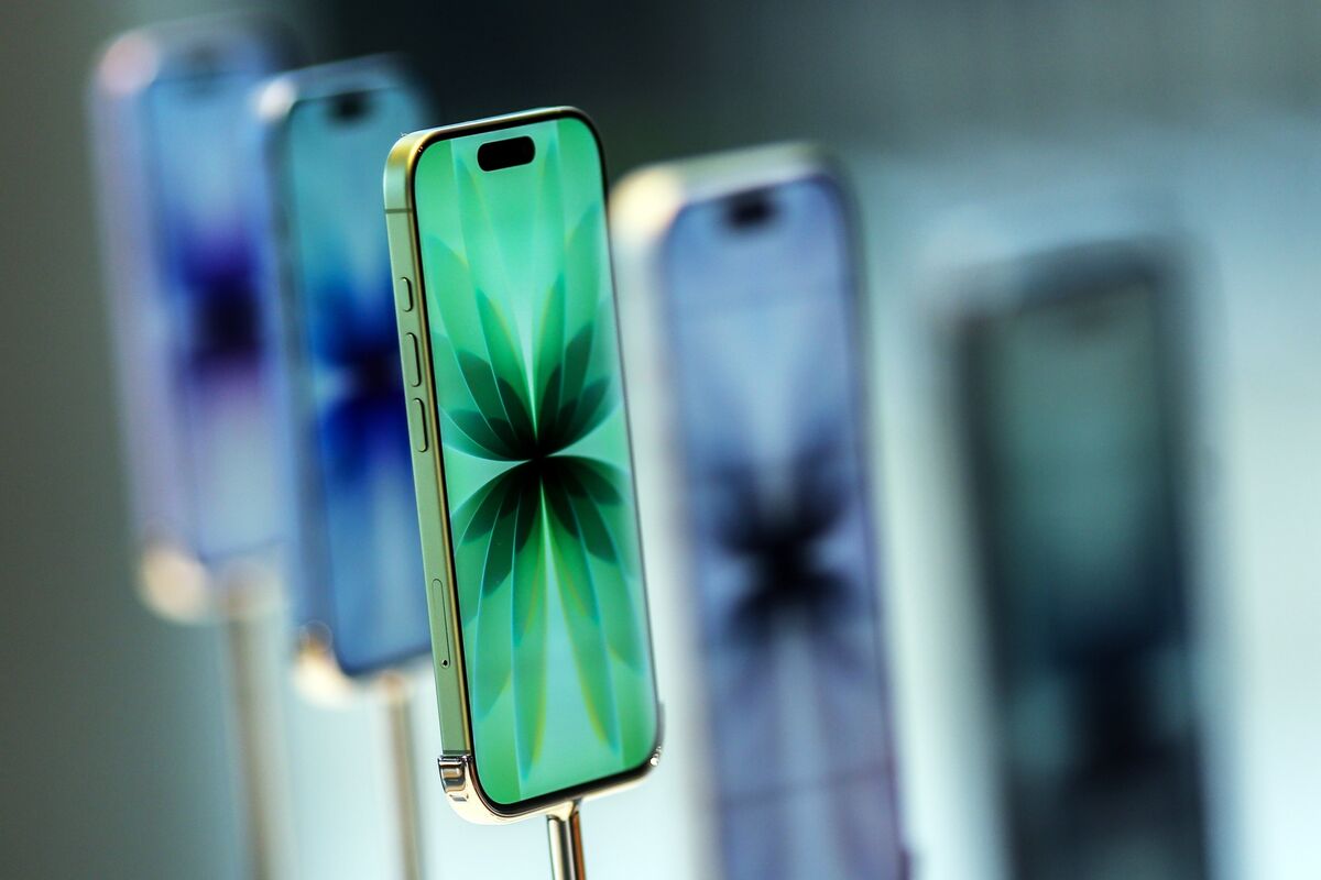 The AI Revolution Is an Afterthought for Phone Buyers