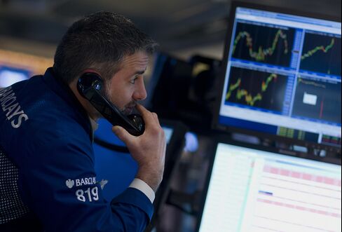 U.S. Stocks Rise Amid Earnings as Dell Agrees to Be Acquired
