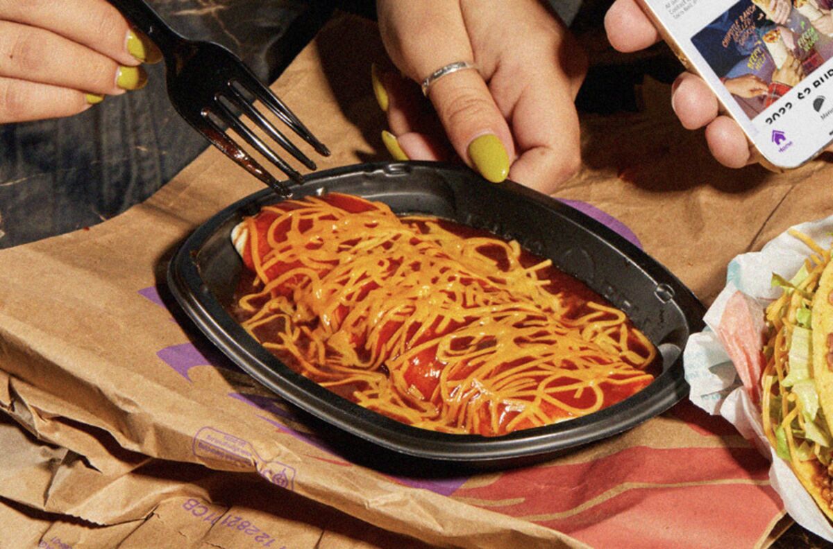 Taco Bell’s $1 Enchirito Buoys Transactions After Parasite Slump