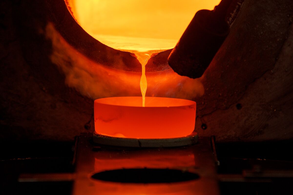 London Metal Exchange Delays Start of Trading by 90 Minutes