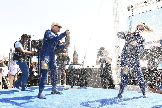 Branson, Virgin Galactic Pull Off Key Test for Space Tourism
