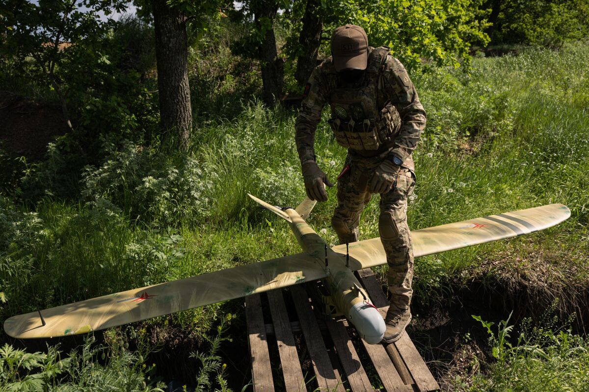 Europe Lauds Ukraine’s Newfound Strength as Aid Payouts Begin
