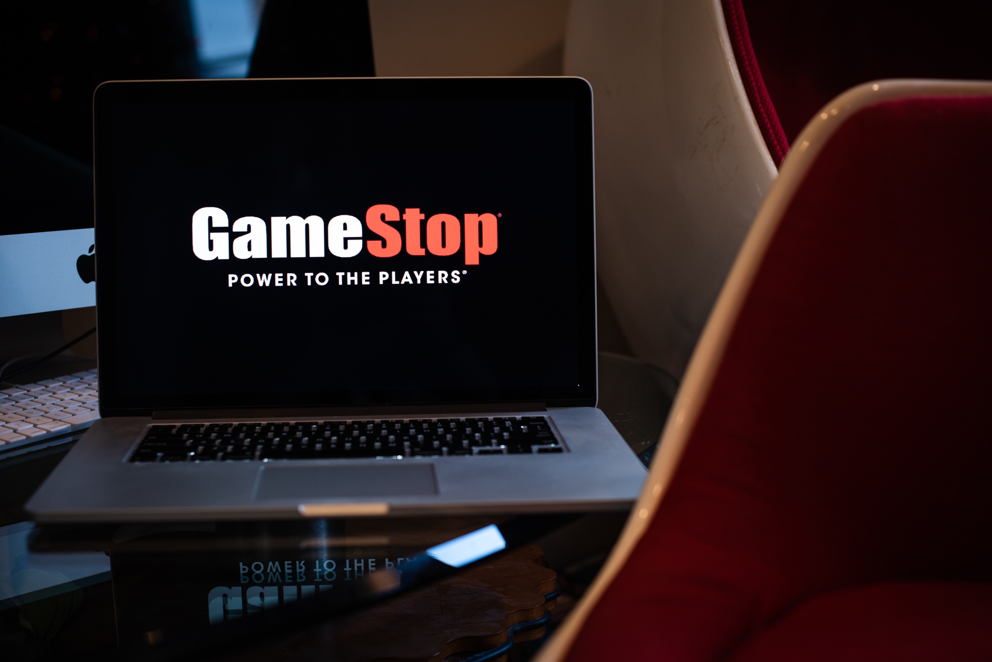 GameStop Pares Rally To Double Digits As Retail Traders Pile In