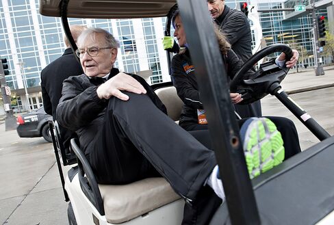 Buffett Adding Wells Fargo Sets Bank Apart in Berkshire Big Four