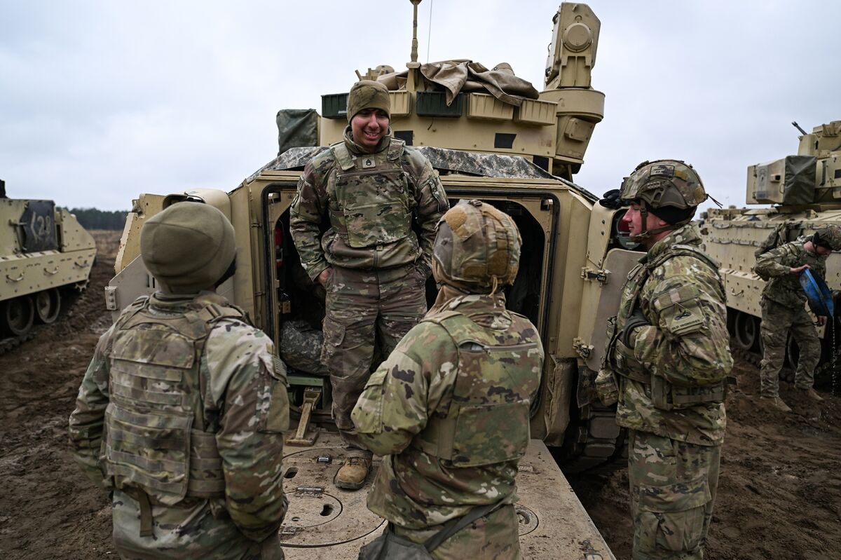 Trump Vows to Shield Poland in Any Troop Withdrawal From Europe