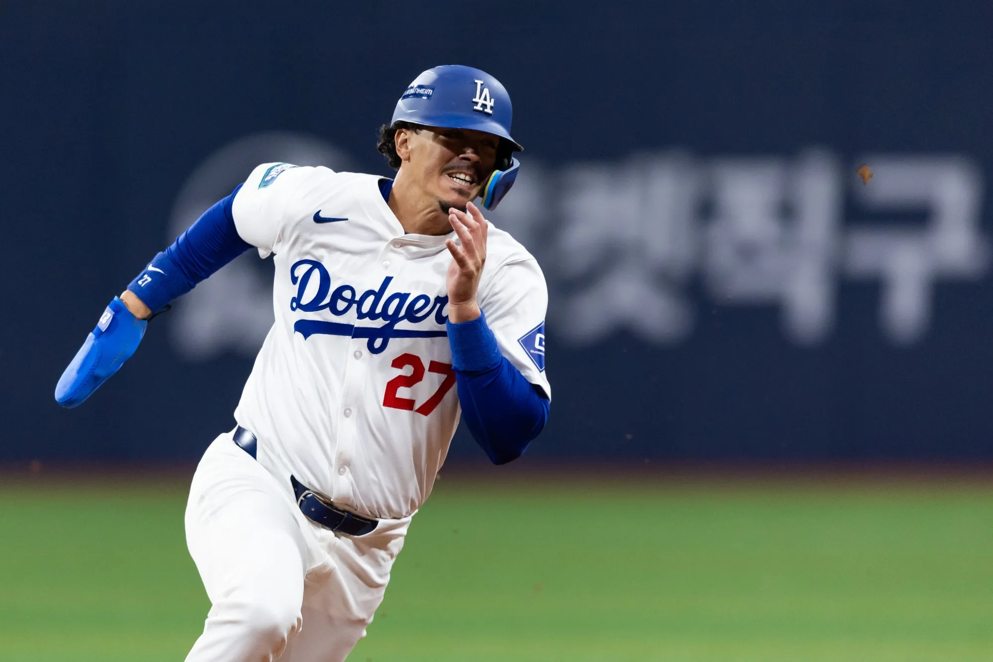 米スポーツ誌、競技イベント関連の賭け市場開設－試合観客数など対象 - Bloomberg