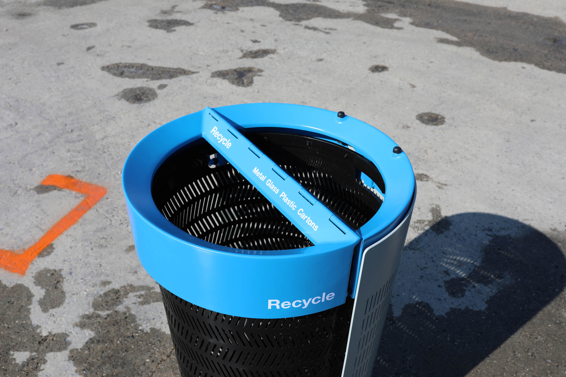 Trash Cans Replaced On Main Street For Better Containment - At No Cost To  City — A Little Beacon Blog