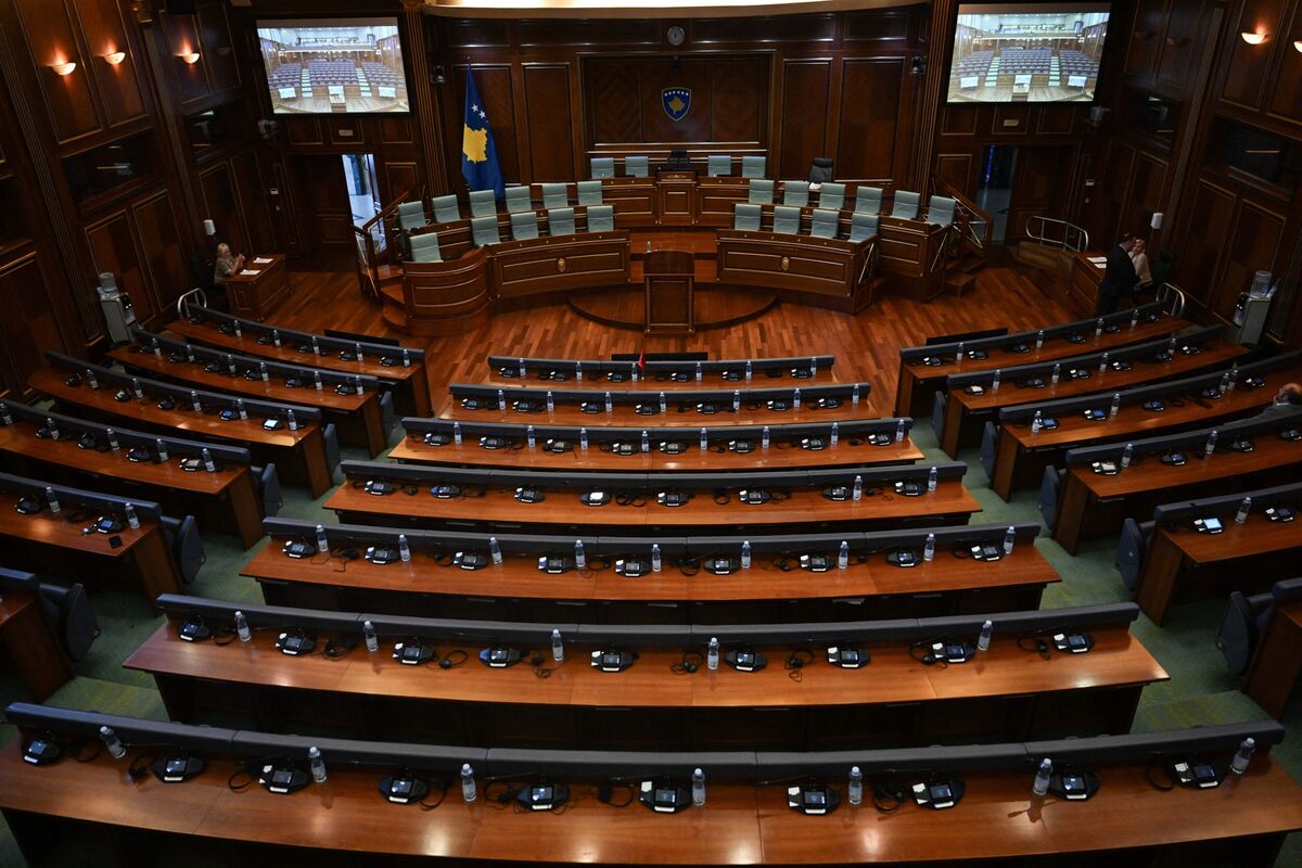 Kosovo Assembly Elects Speaker Ending Six-Month Deadlock