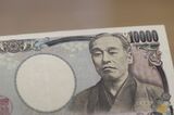 Banknotes at Resona Bank Nihonbashi Branch
