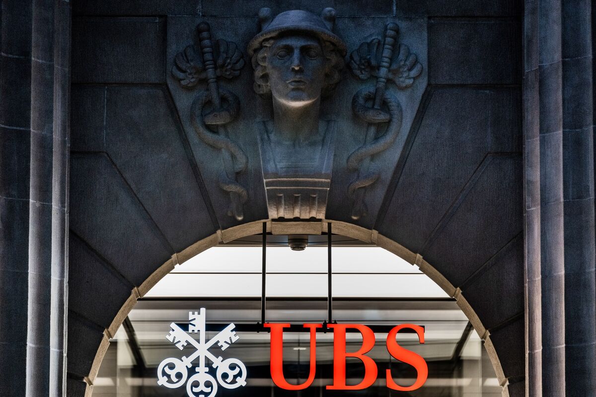 UBS Joins Goldman, Morgan Stanley In Trimming China Stocks View - Bloomberg