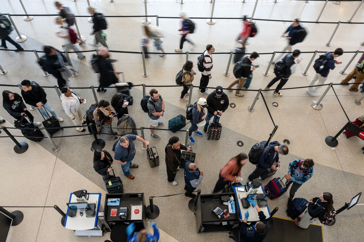 Airlines Cut Seats to Focus on Profit Over July 4 Holiday