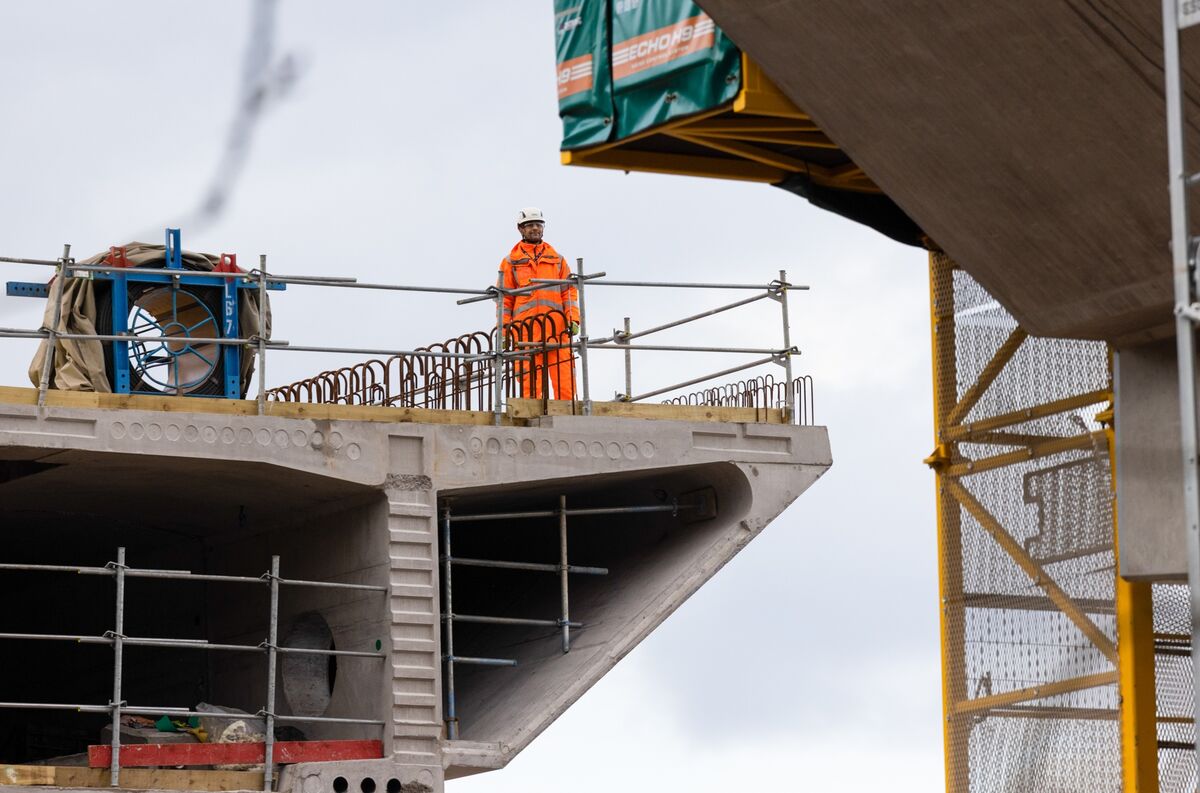 HS2 Latest News: Sunak Likely to Scrap Part of Rail Project
