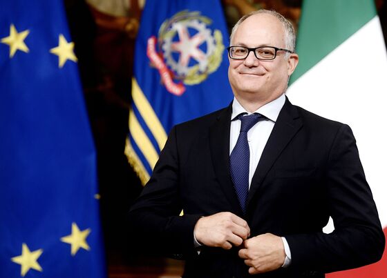 Italy’s Gualtieri Says EU Feud Is History as Finance Chiefs Meet